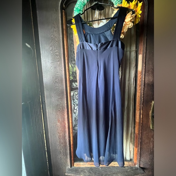 Beaded Halter Evening Special Event Party Dress Prom Size 6 EUC - Picture 3 of 4